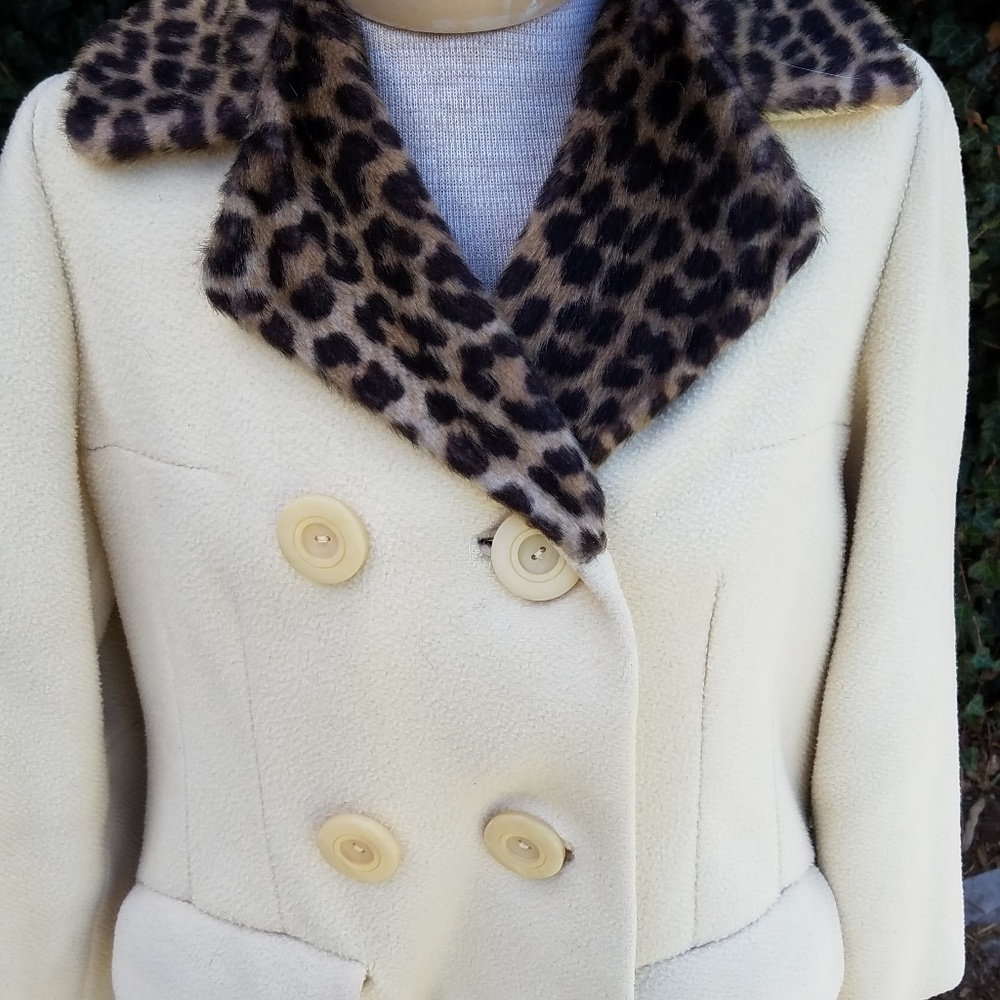 Vintage wool coat with leopard collar